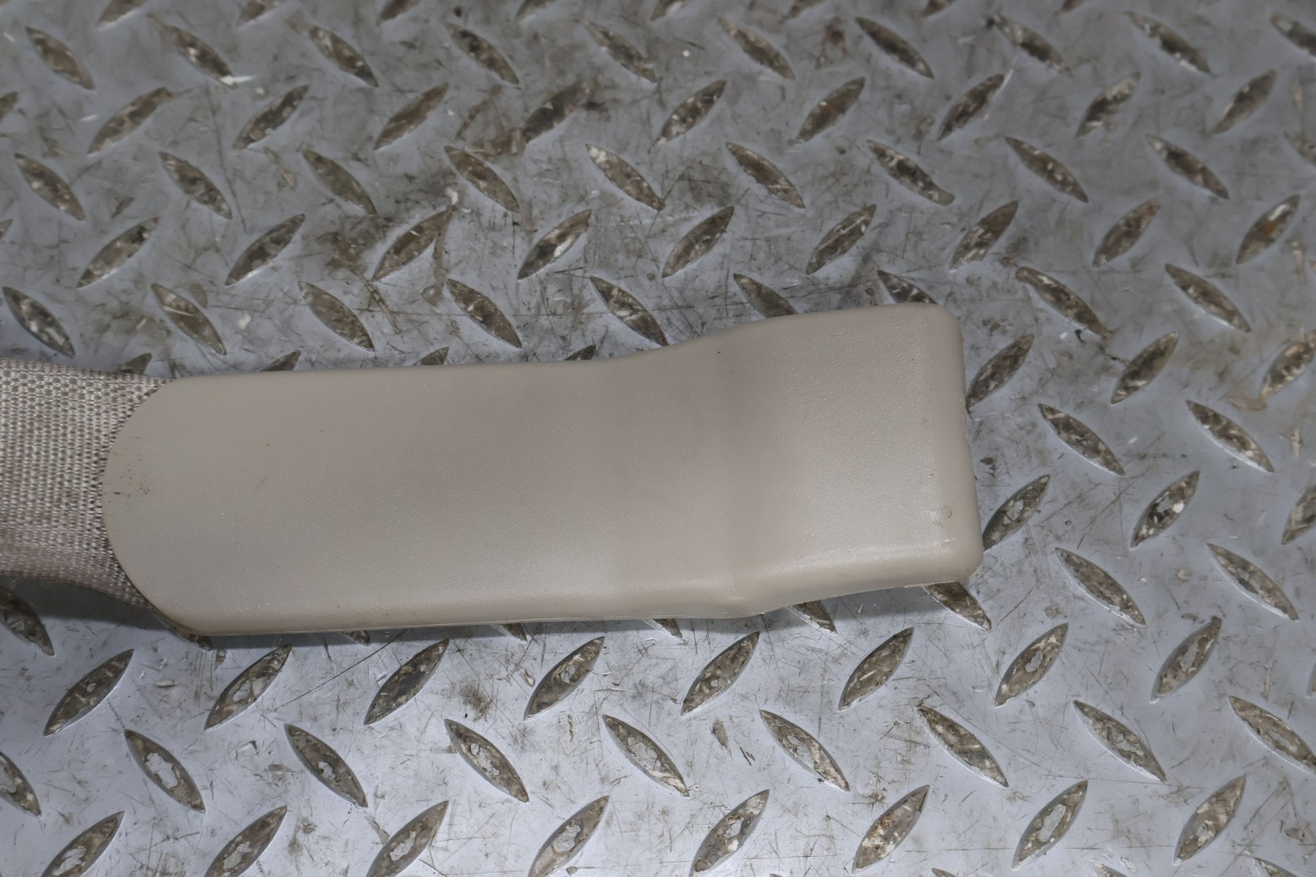 2006 Cadillac XLR- Front Seat Belt