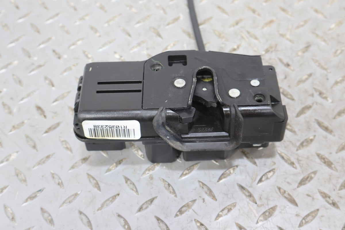 2006 Cadillac XLR- Right Front Door Latch