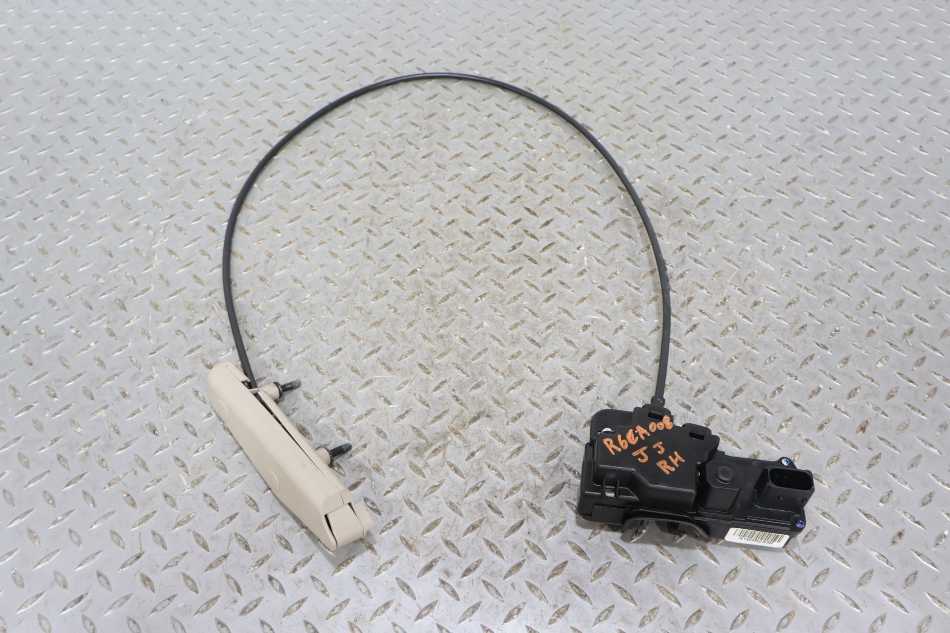 2006 Cadillac XLR- Right Front Door Latch