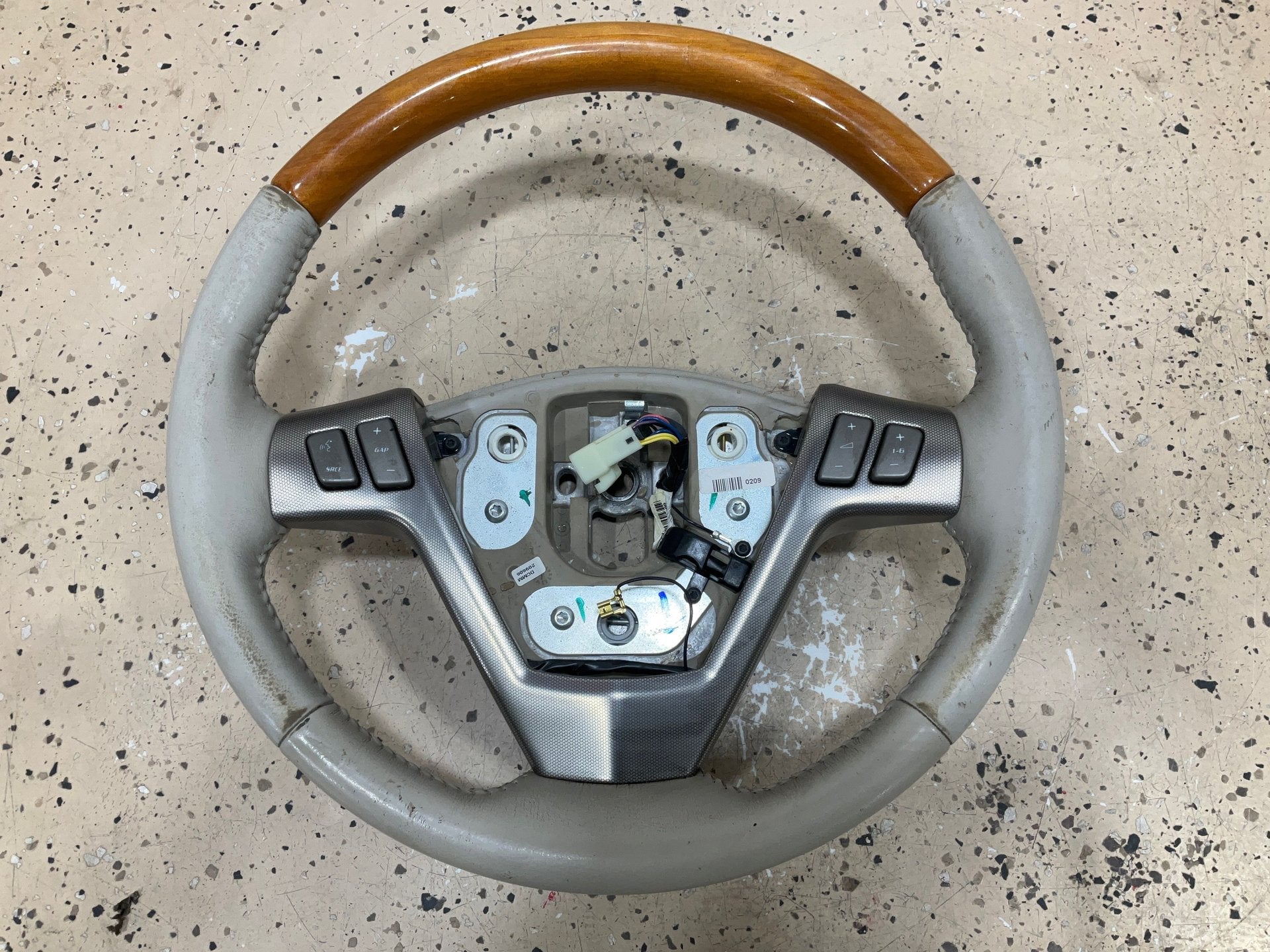 2006 Cadillac XLR- Steering Wheel