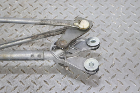 2006 Cadillac XLR- Wiper Linkage
