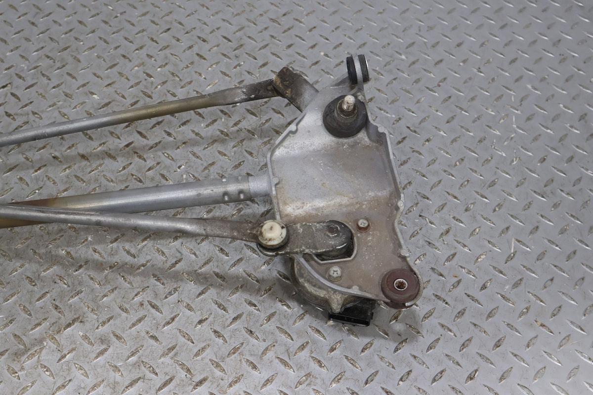 2006 Cadillac XLR- Wiper Linkage