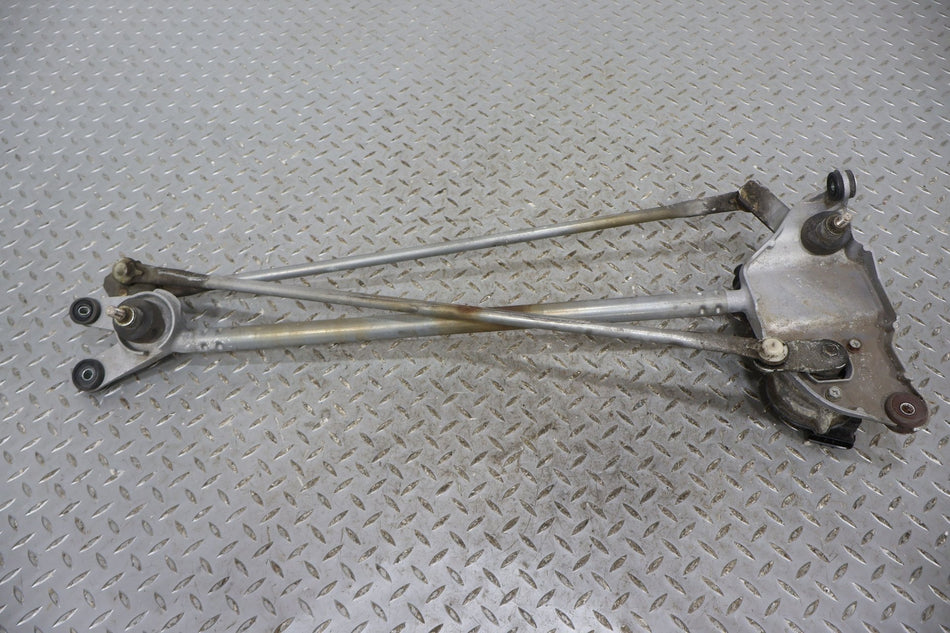2006 Cadillac XLR- Wiper Linkage