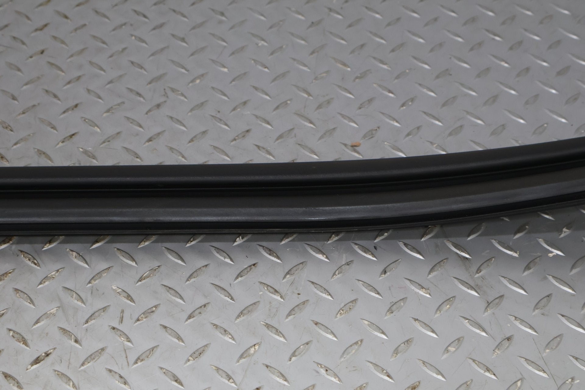 2006 Chevrolet Corvette C6- Windshield Weatherstrip Seal 20774936