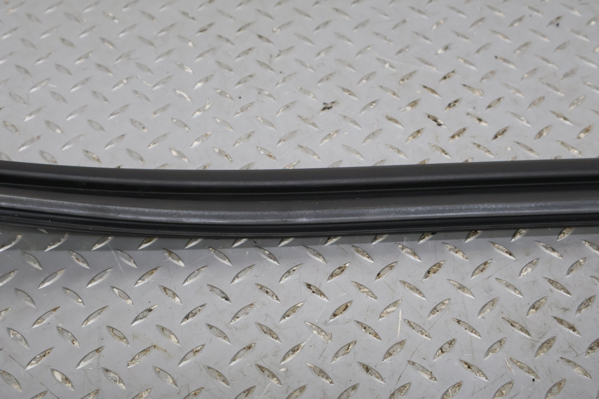 2006 Chevrolet Corvette C6- Windshield Weatherstrip Seal 20774936