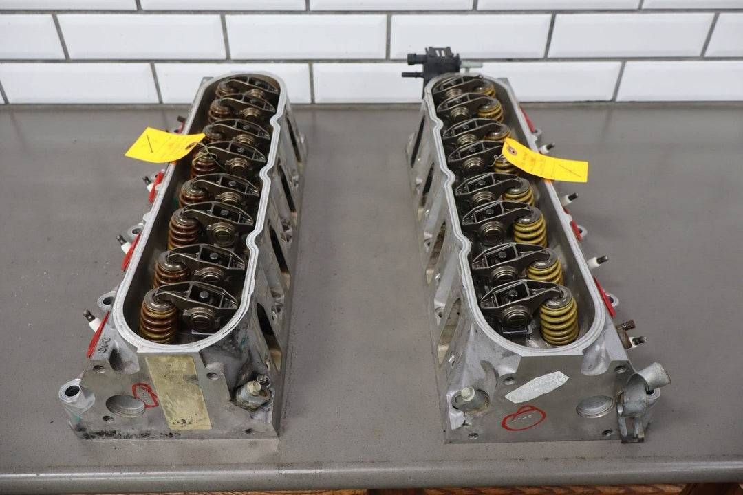 2006 Chevrolet Corvette Cylinder Head 12629058