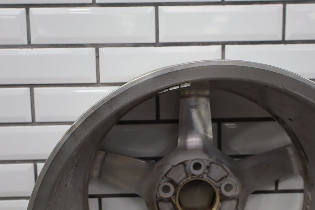 2006 Chevrolet Corvette Single 18x8.5 FRONT Wheel 9596950