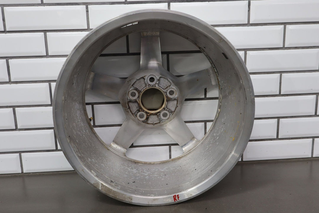 2006 Chevrolet Corvette Single 18x8.5 FRONT Wheel 9596950