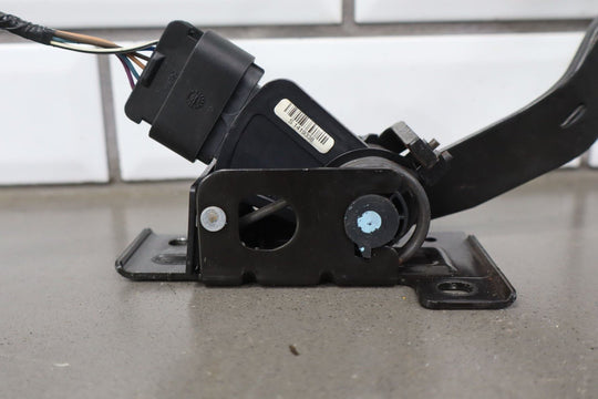 2006 Chevrolet Corvette Throttle Pedal Assembly 19417903