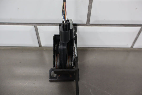 2006 Chevrolet Corvette Throttle Pedal Assembly 19417903