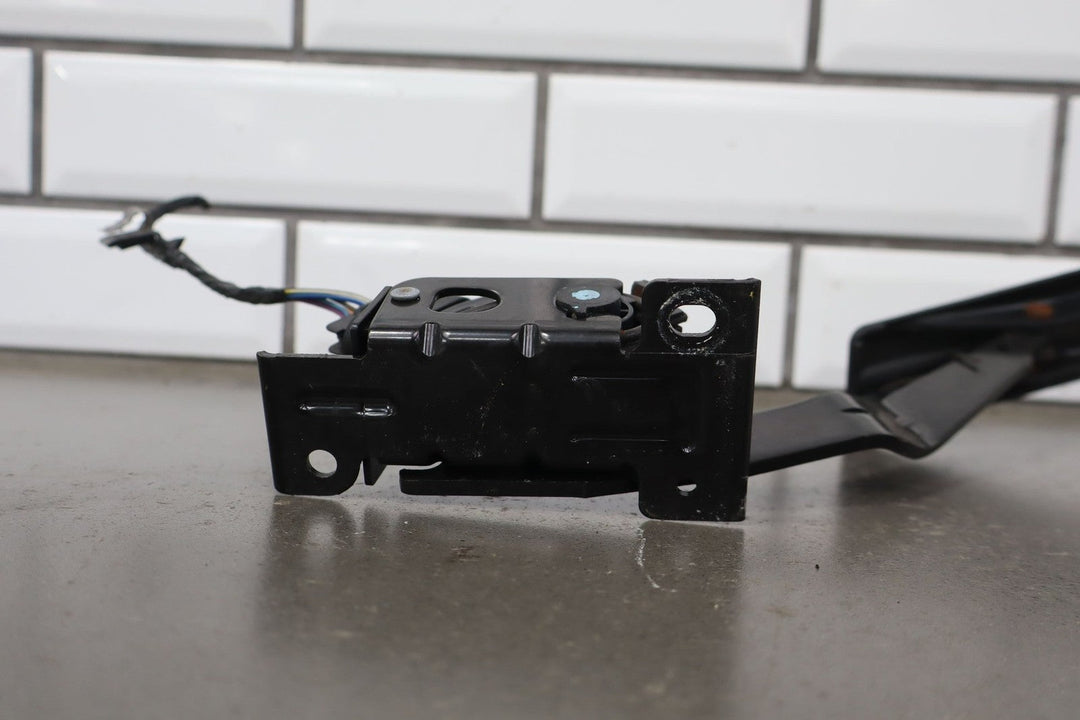 2006 Chevrolet Corvette Throttle Pedal Assembly 19417903