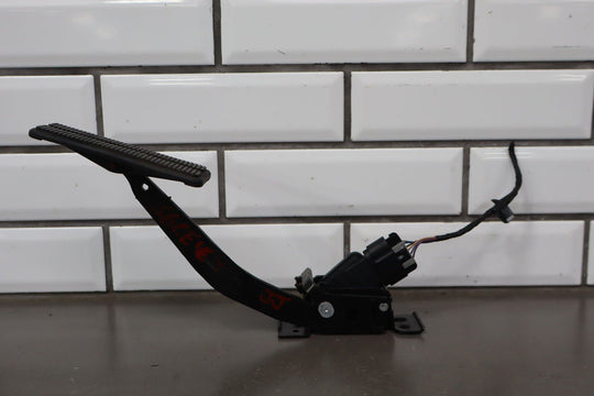 2006 Chevrolet Corvette Throttle Pedal Assembly 19417903