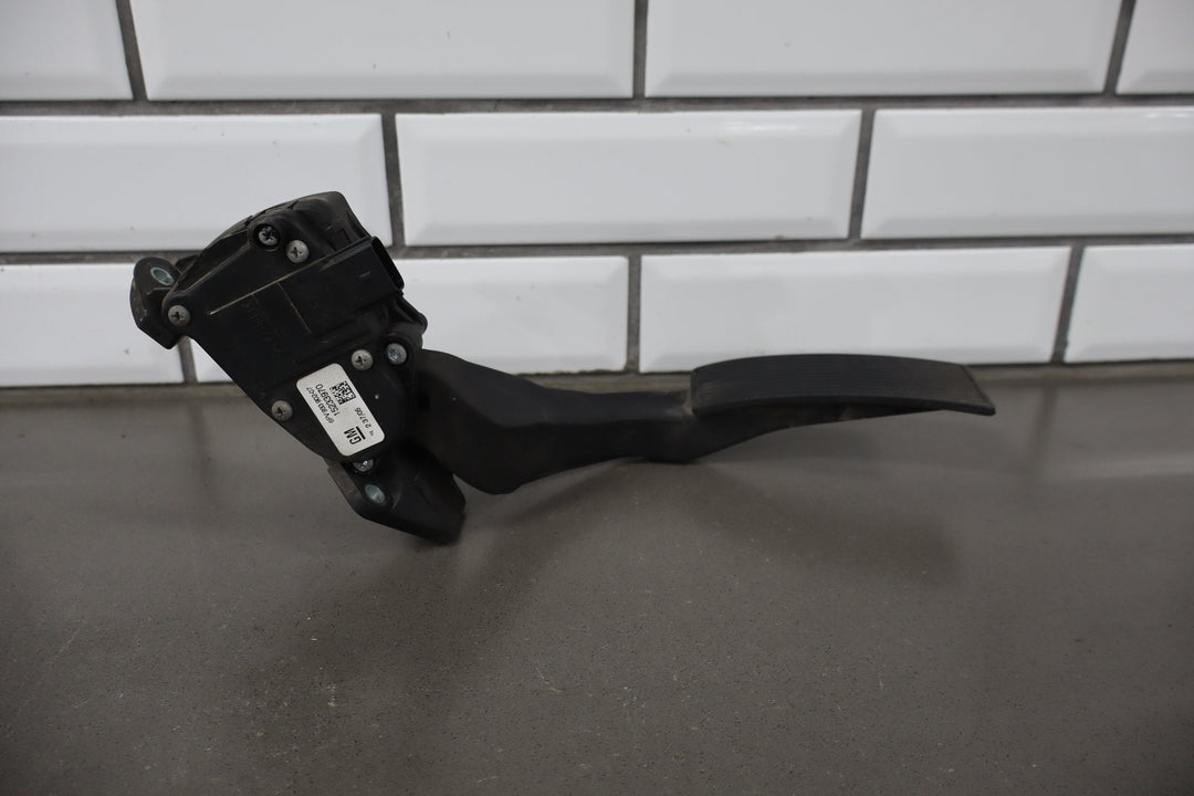 2006 Chevrolet Silverado 2500 Duramax Diesel Accelerator Pedal/Sensor
