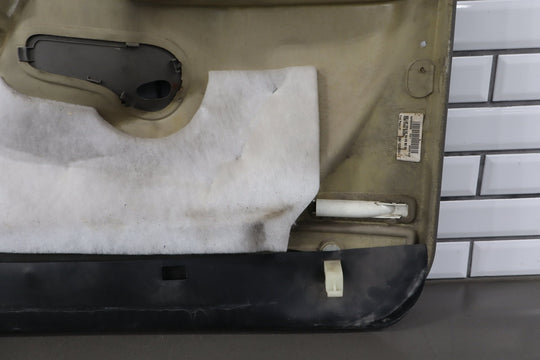 2006 Chevrolet Silverado 2500 Left Front Door Trim Panel Medium Gray 922