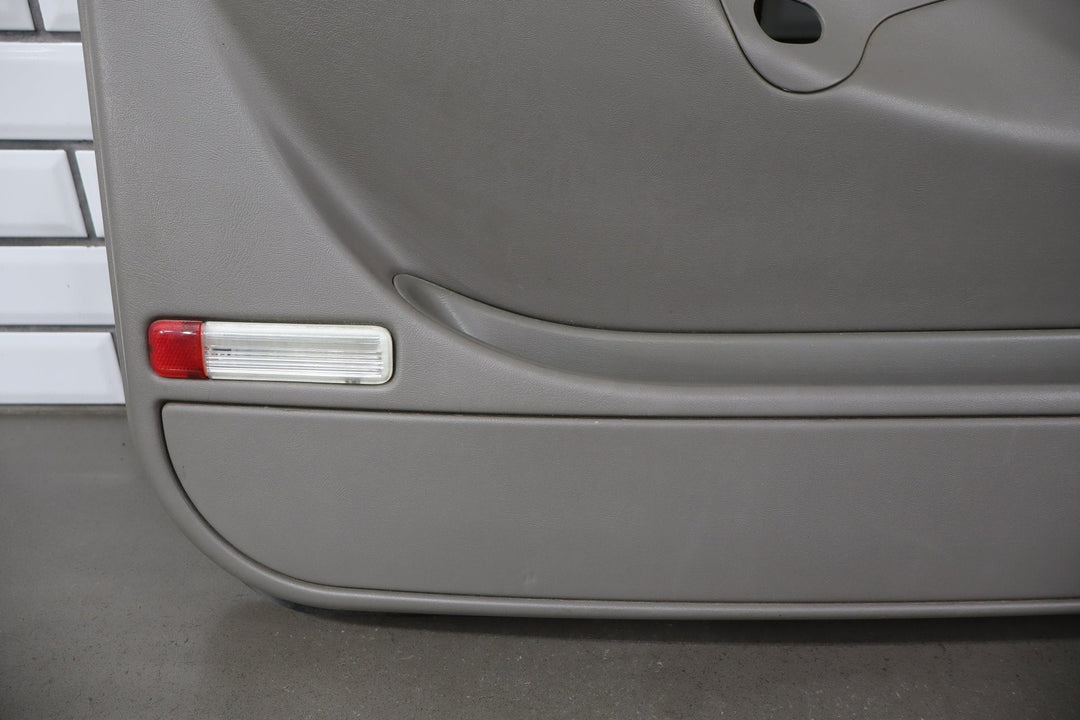 2006 Chevrolet Silverado 2500 Left Front Door Trim Panel Medium Gray 922