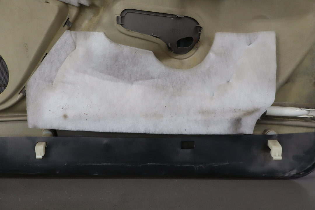 2006 Chevrolet Silverado 2500 Left Front Door Trim Panel Medium Gray 922