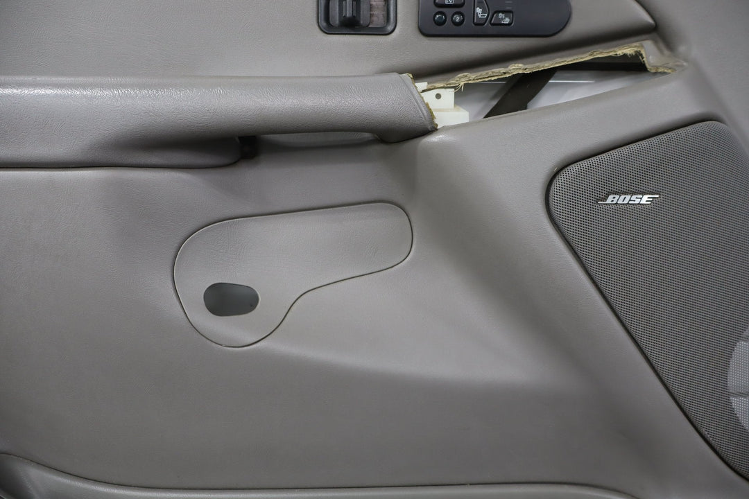 2006 Chevrolet Silverado 2500 Left Front Door Trim Panel Medium Gray 922