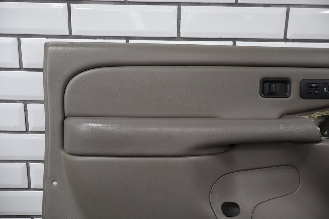 2006 Chevrolet Silverado 2500 Left Front Door Trim Panel Medium Gray 922