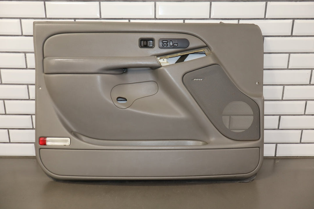 2006 Chevrolet Silverado 2500 Left Front Door Trim Panel Medium Gray 922