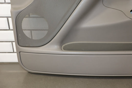 2006 Chevrolet Silverado 2500 Right Front Door Trim Panel Medium Gray 922