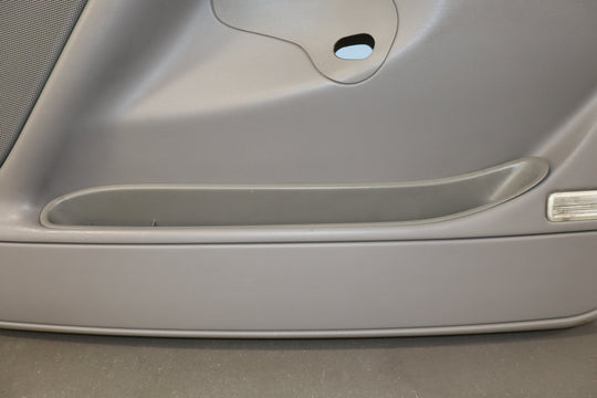 2006 Chevrolet Silverado 2500 Right Front Door Trim Panel Medium Gray 922