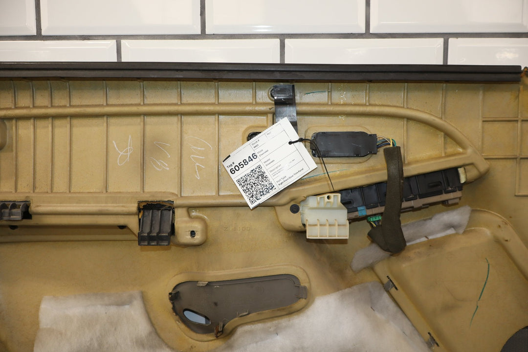 2006 Chevrolet Silverado 2500 Right Front Door Trim Panel Medium Gray 922