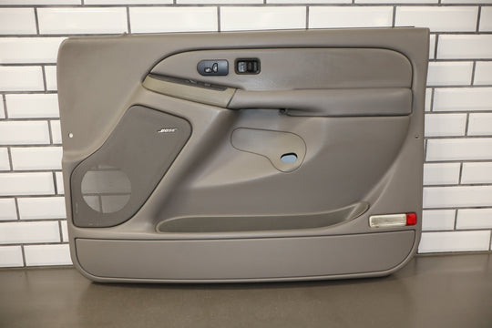 2006 Chevrolet Silverado 2500 Right Front Door Trim Panel Medium Gray 922