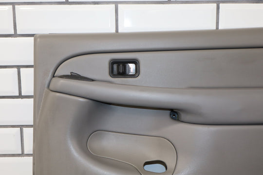 2006 Chevrolet Silverado 2500 Right Rear Door Trim Panel Medium Gray 922