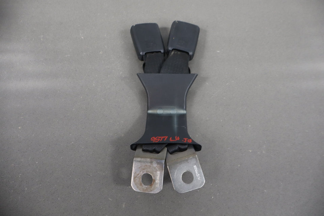 2006 Ford F - 250 Crew Cab Harley Davidson Rear Seat Belt Center Buckle