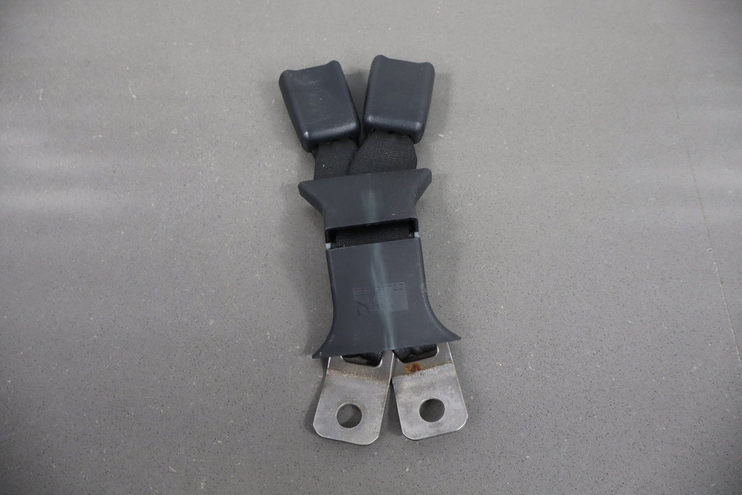 2006 Ford F - 250 Crew Cab Harley Davidson Rear Seat Belt Center Buckle