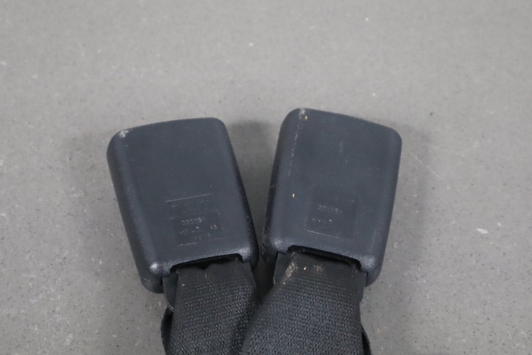 2006 Ford F - 250 Crew Cab Harley Davidson Rear Seat Belt Center Buckle
