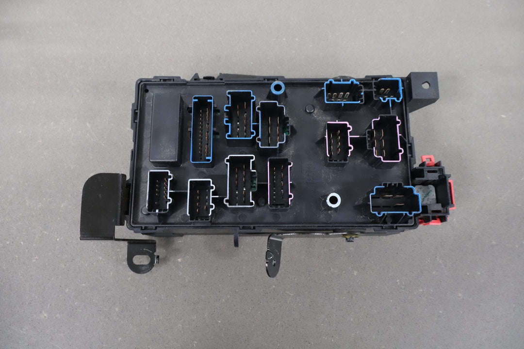 2006 Ford F - 250 Super Duty 6.0L Diesel Cabin Fuse Box Harley - Davidson Edition