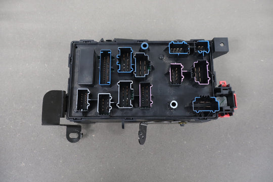 2006 Ford F - 250 Super Duty 6.0L Diesel Cabin Fuse Box Harley - Davidson Edition