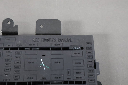 2006 Ford F - 250 Super Duty 6.0L Diesel Cabin Fuse Box Harley - Davidson Edition