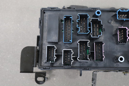 2006 Ford F - 250 Super Duty 6.0L Diesel Cabin Fuse Box Harley - Davidson Edition