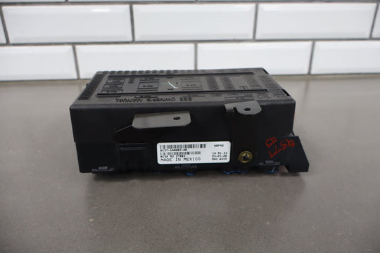 2006 Ford F - 250 Super Duty 6.0L Diesel Cabin Fuse Box Harley - Davidson Edition