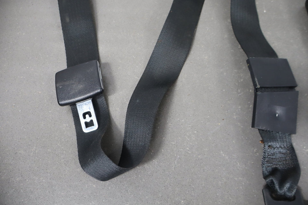 2006 Ford F - 250 Super Duty Crew Cab Harley Black Rear Center Seat Belt OEM