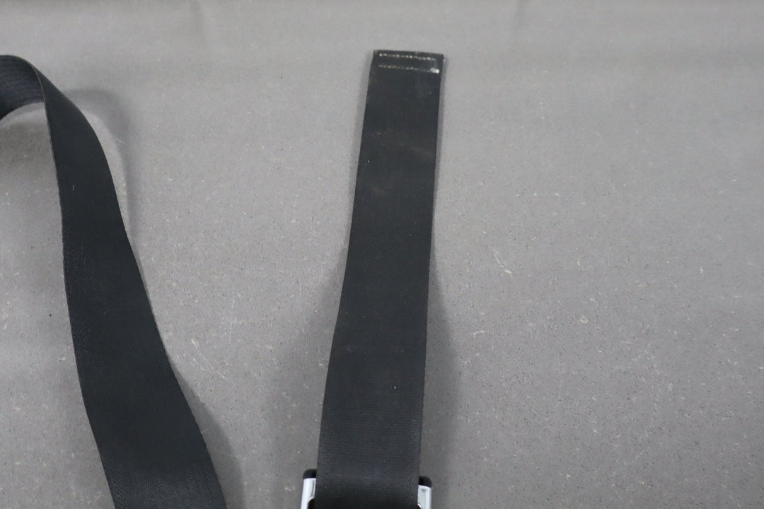 2006 Ford F - 250 Super Duty Crew Cab Harley Black Rear Center Seat Belt OEM