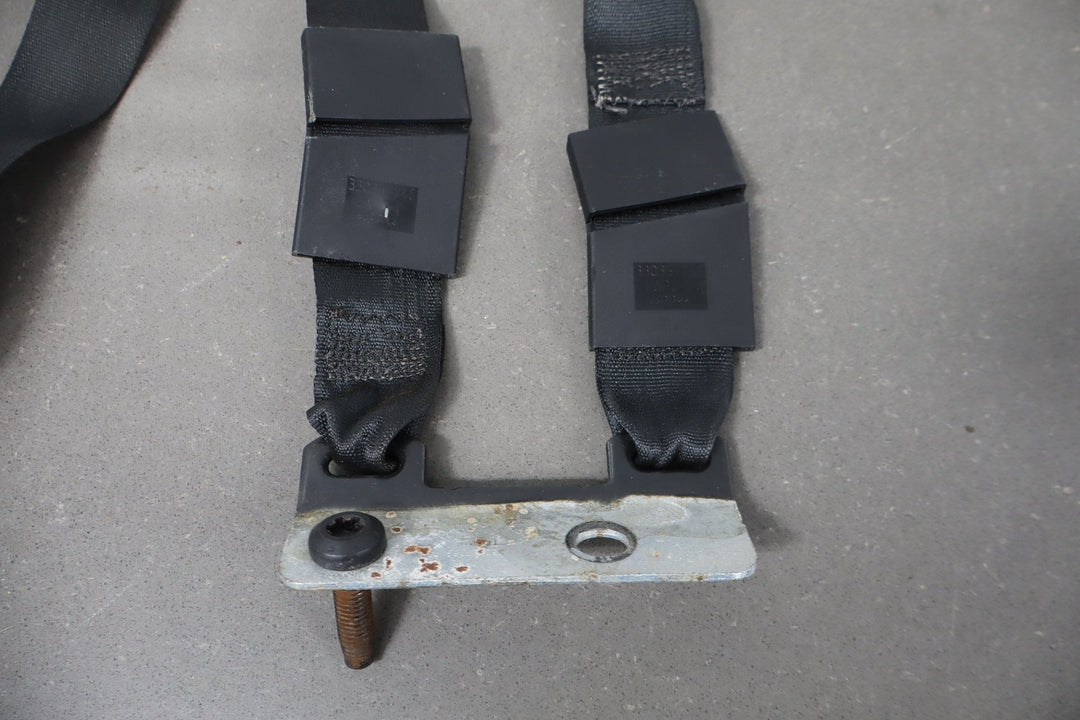2006 Ford F - 250 Super Duty Crew Cab Harley Black Rear Center Seat Belt OEM