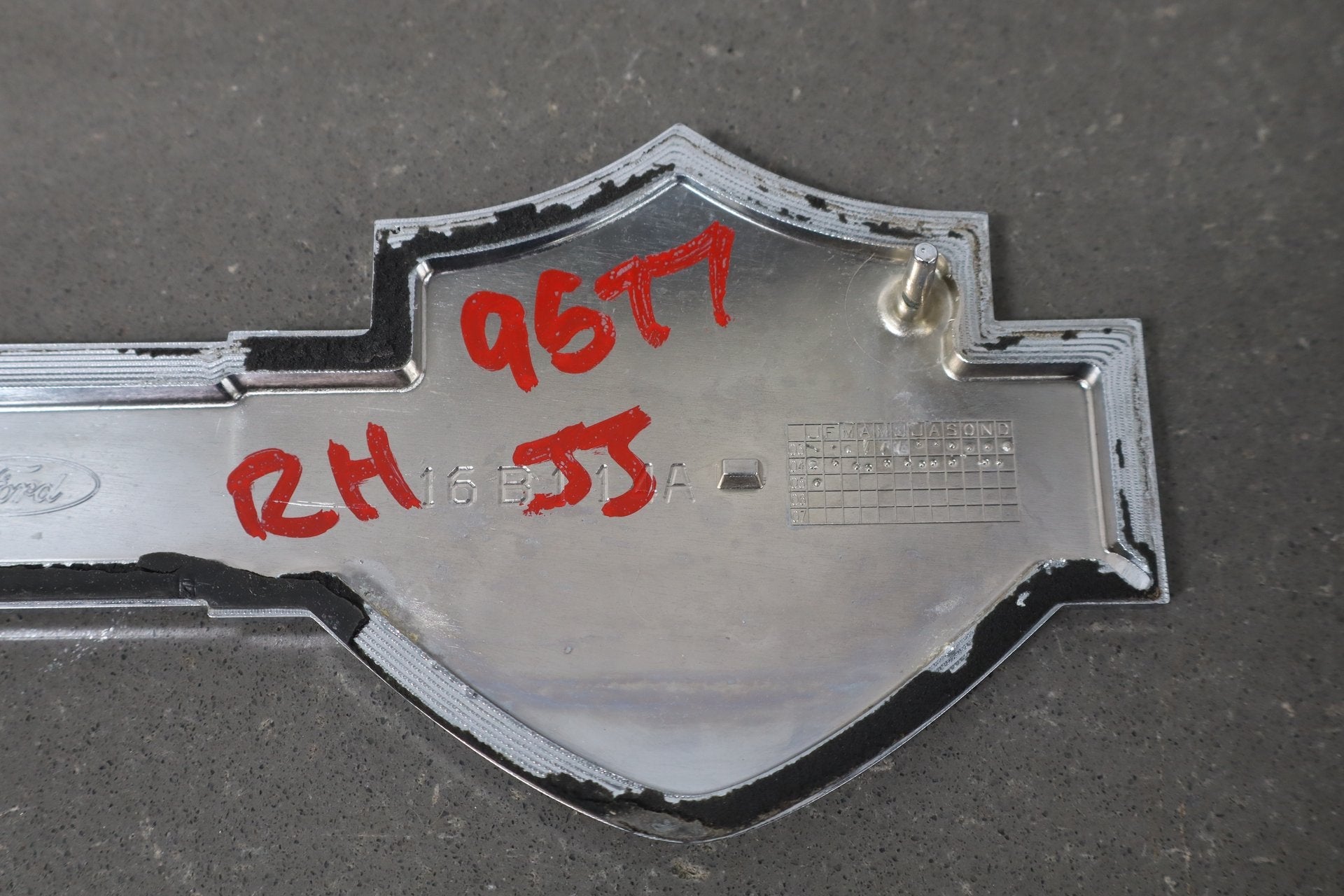2006 Ford F-250 Super Duty Harley Davidson OEM Fender Emblem