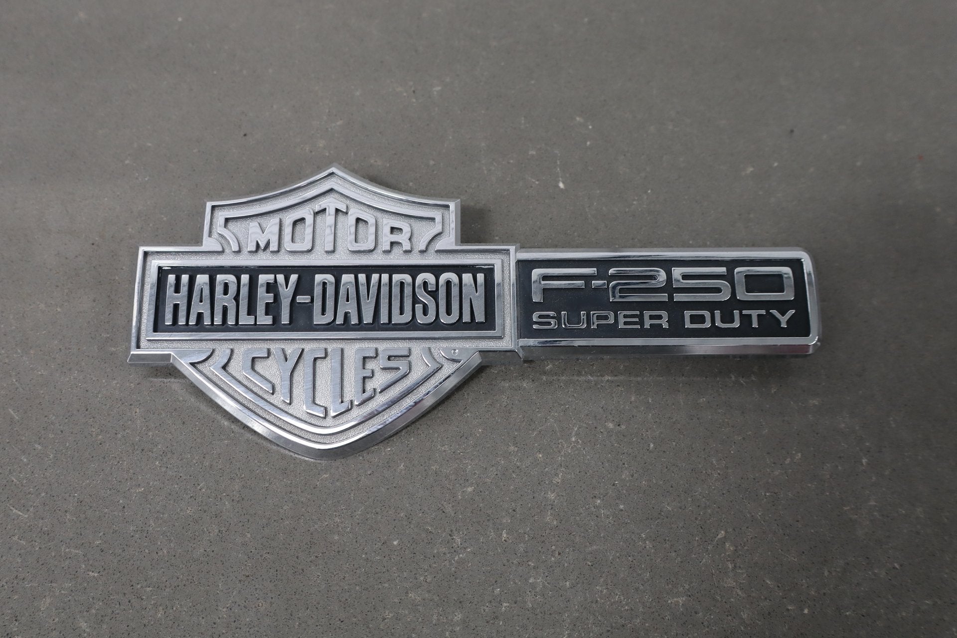 2006 Ford F-250 Super Duty Harley Davidson OEM Fender Emblem