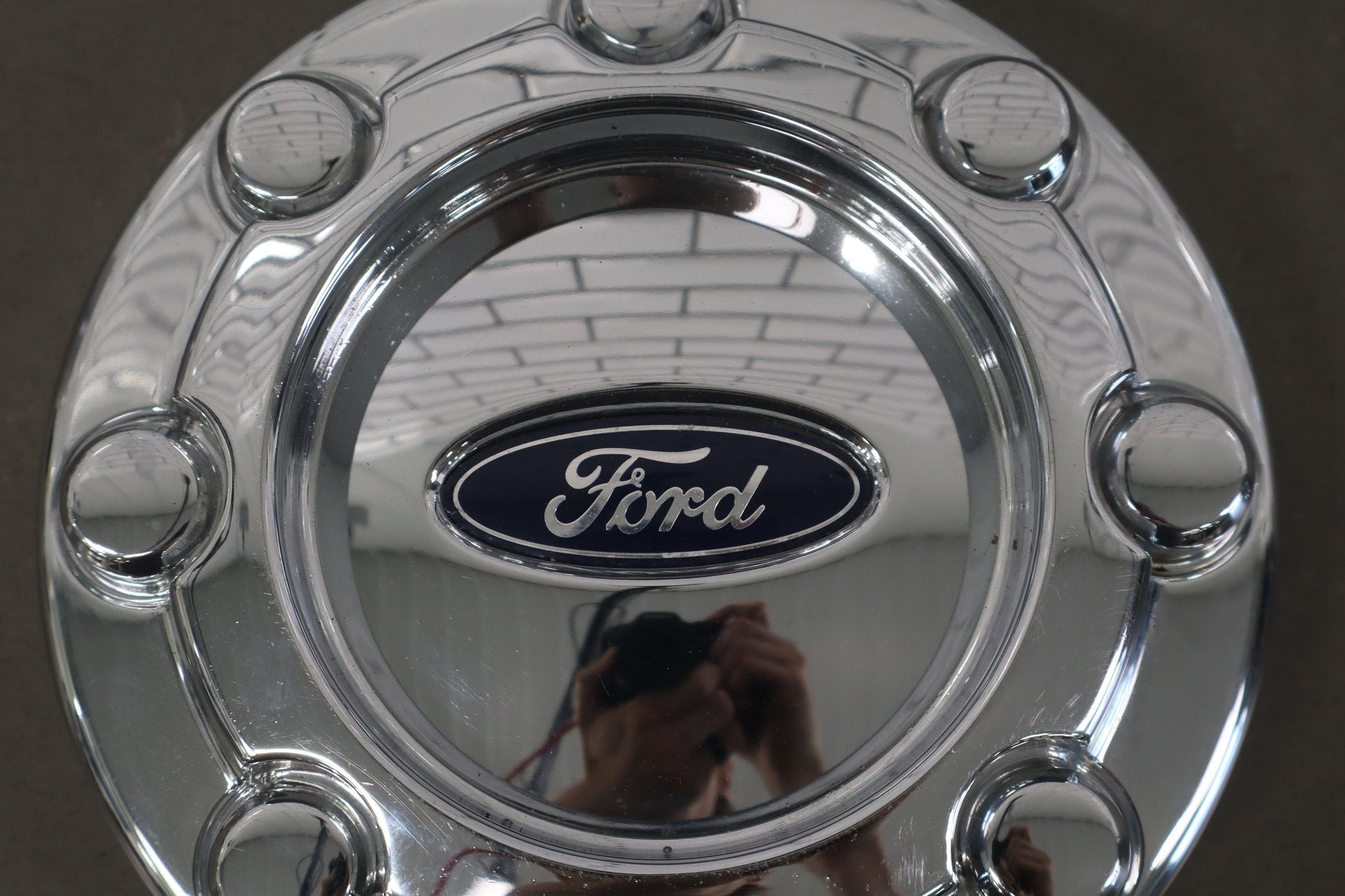2006 Ford F-250 Super Duty- Mag Wheel Centre Cap