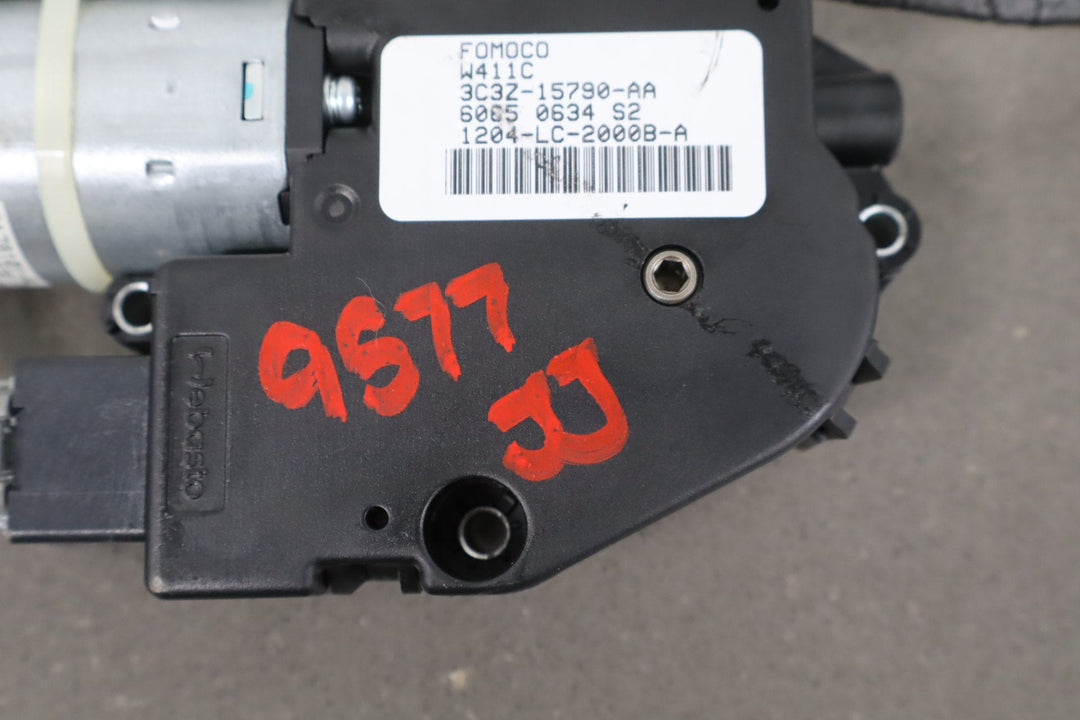 2006 Ford F - 250 Super Duty Sun Roof Motor OEM