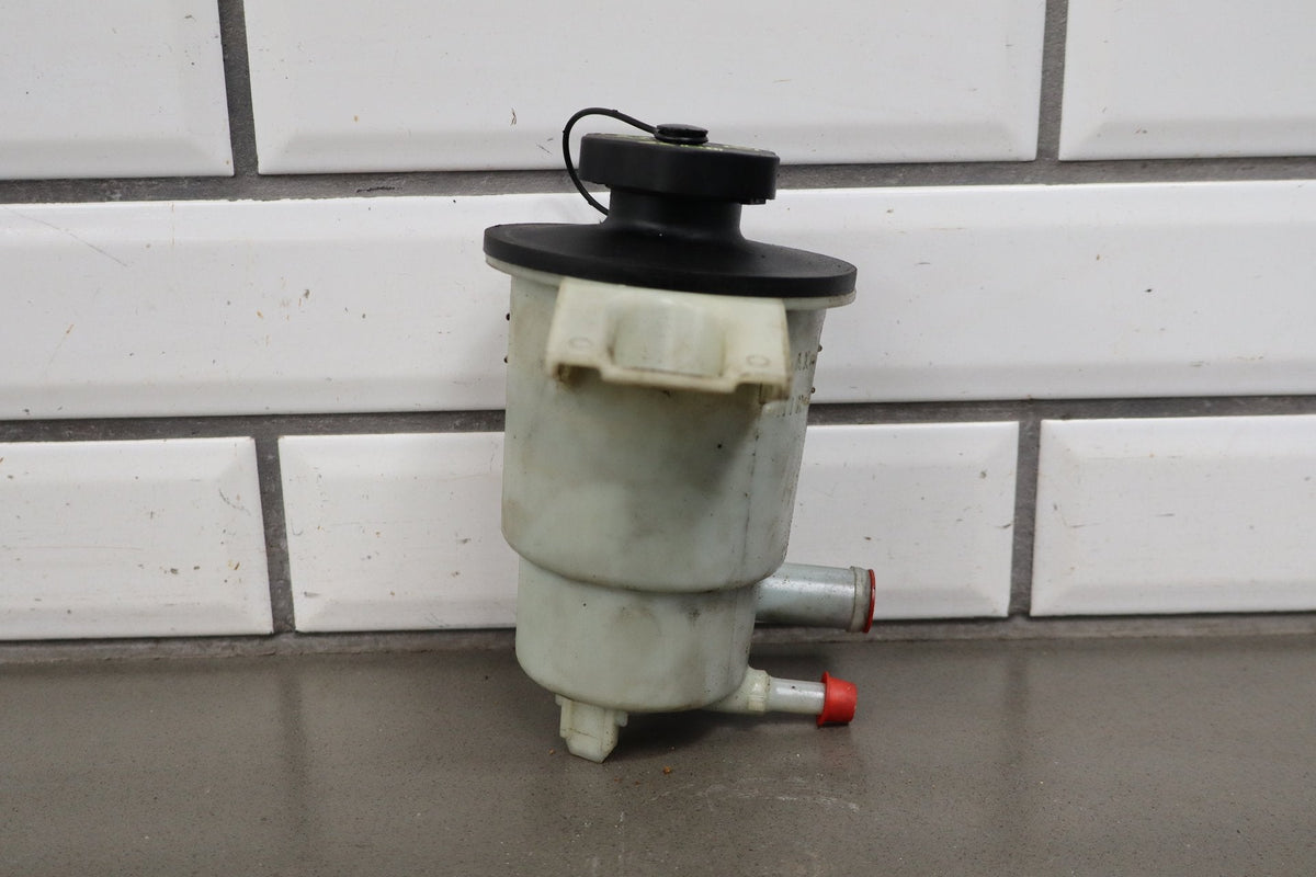 2006 Ford Mustang GT S197 4.6L V8 Power Steering Fluid Reservoir Tank