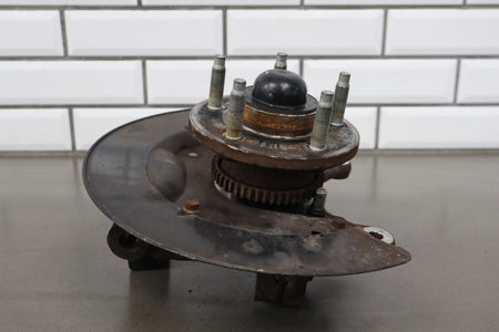 2006 Ford Mustang GT S197 Driver Left Front Spindle With Hub And ABS Sensor