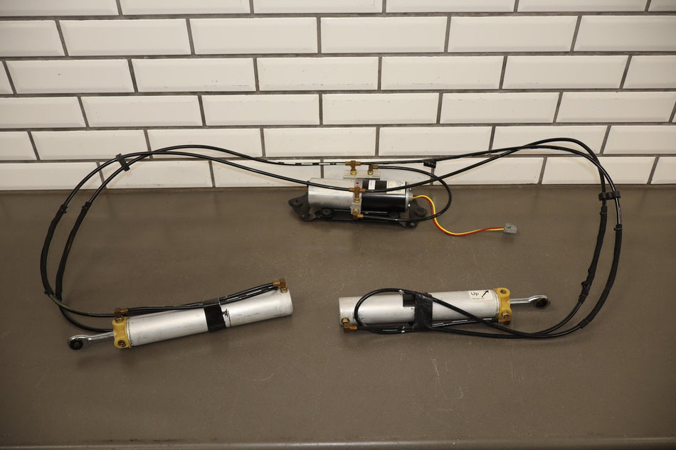2006 Ford Mustang S197 Convertible Top Hydraulic Lift Motor Cylinders (Tested)