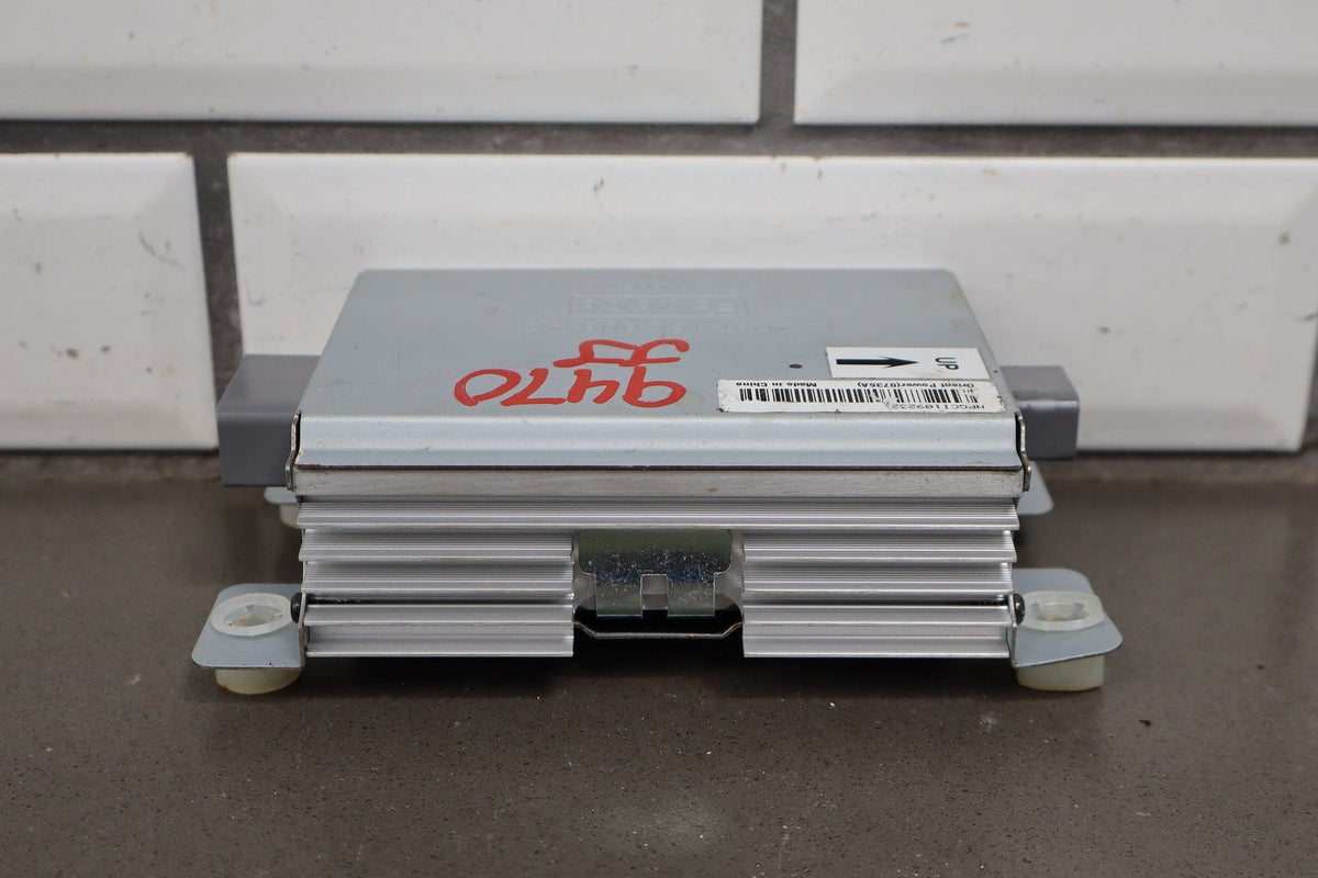 2006 Ford Mustang S197 Shaker 500 Radio Amplifier Pair