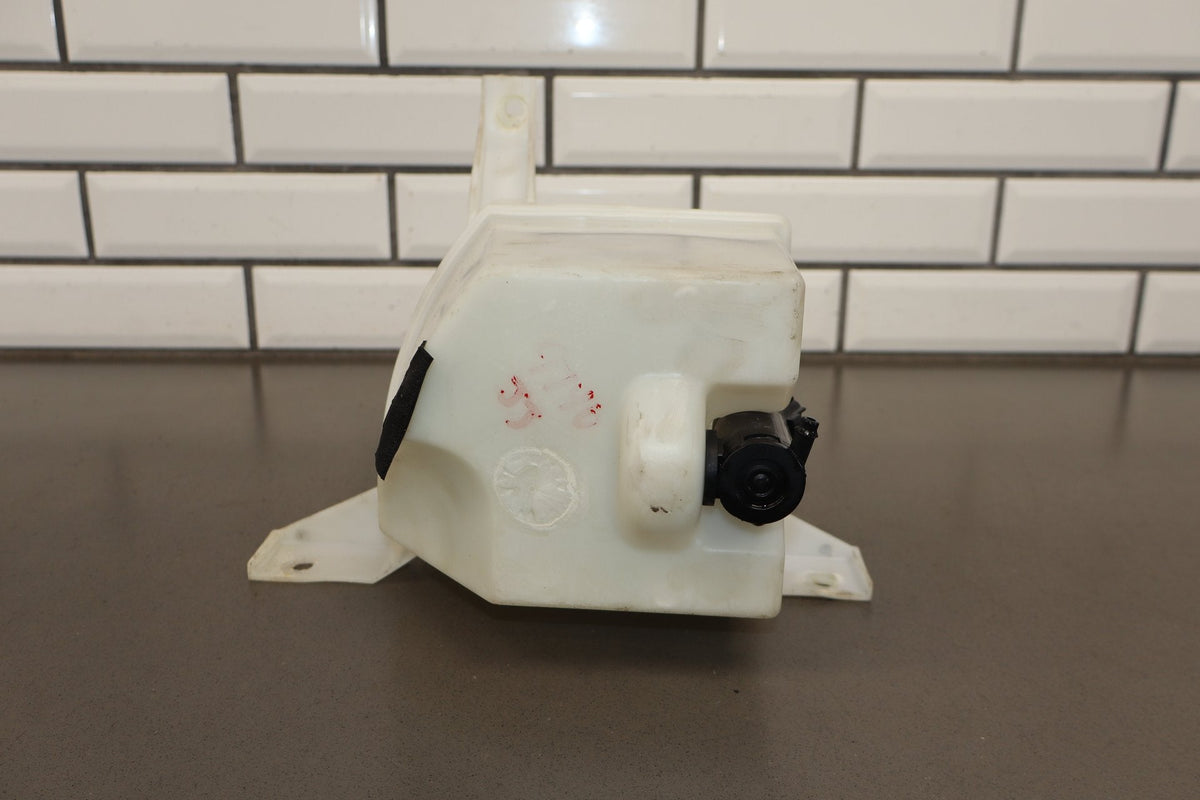 2006 Ford Mustang S197 Windshield Washer Fluid Reservoir Bottle