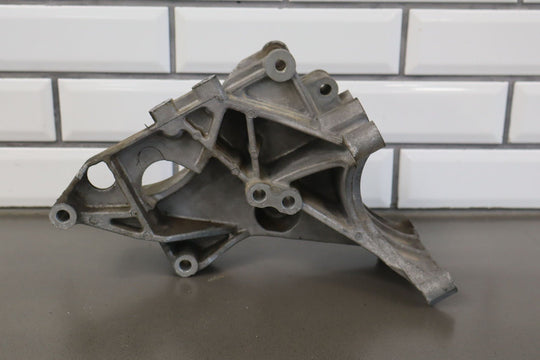 2006 GMC Sierra 2500HD LBZ Duramax Diesel AC Compressor Bracket 6.6L