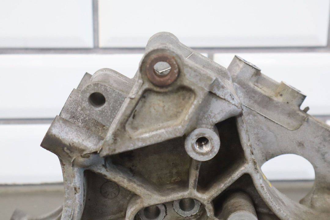 2006 GMC Sierra 2500HD LBZ Duramax Diesel AC Compressor Bracket 6.6L